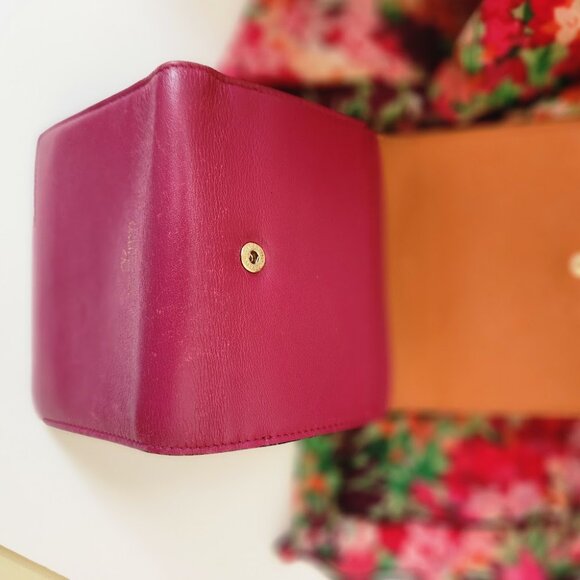 Valentino Garavani Rockstud Smooth Leather Bifold Wallet - Picture 14 of 15